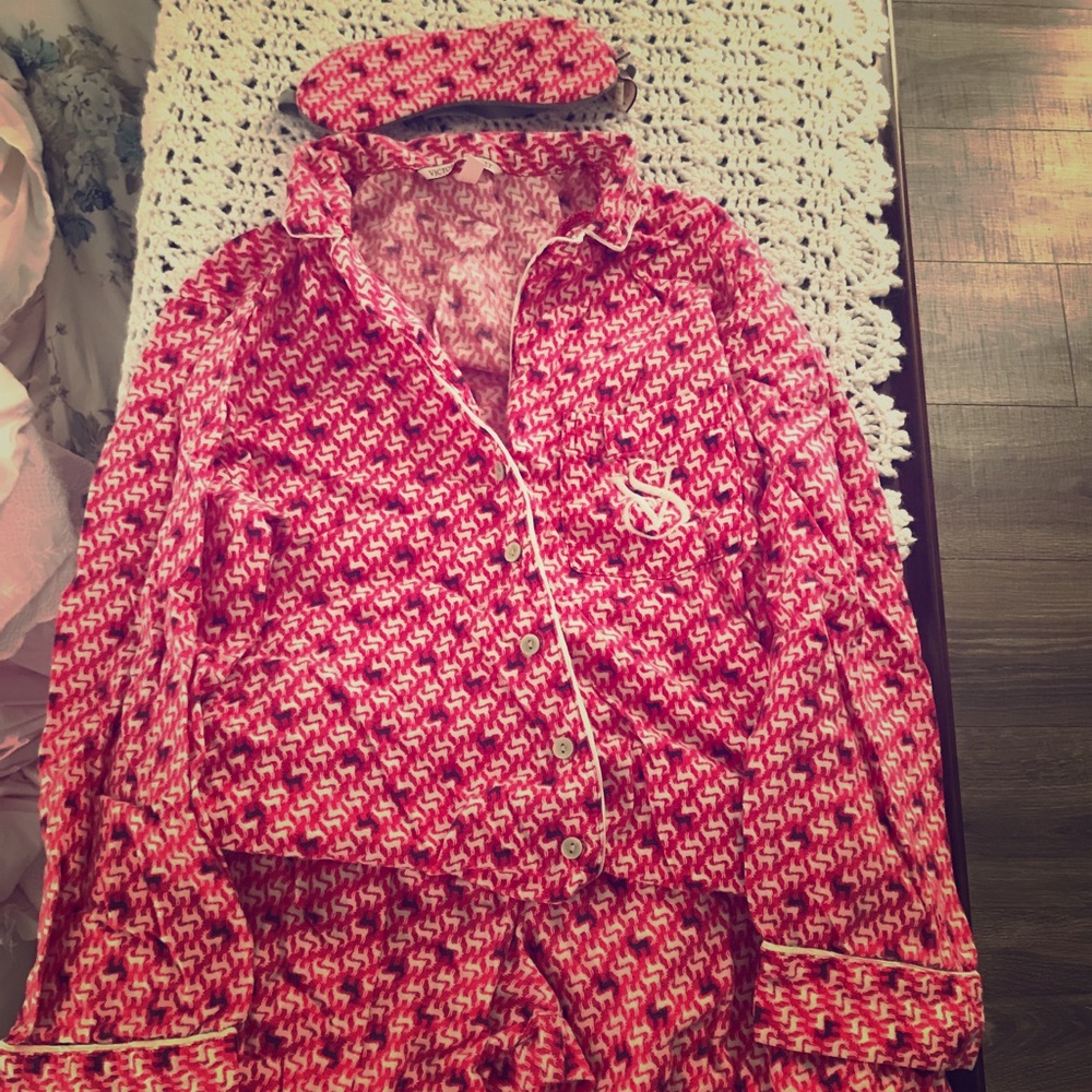 Victoria’s Secret pajama set